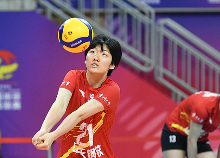 九游官网-局均拦网第一！中国女排16岁1米90新星崛起：力压5大国手封王