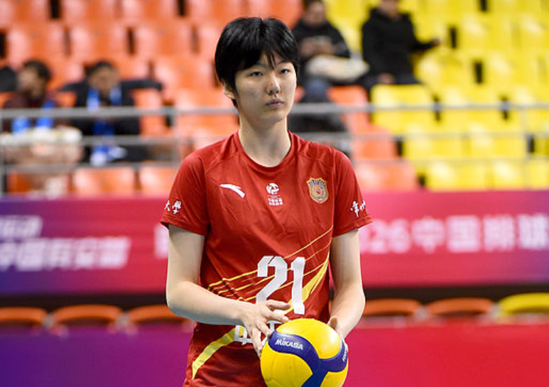 九游官网-局均拦网第一！中国女排16岁1米90新星崛起：力压5大国手封王